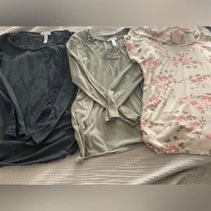 Maternity shirts bundle! Maternity size Large • 3 maternity tops